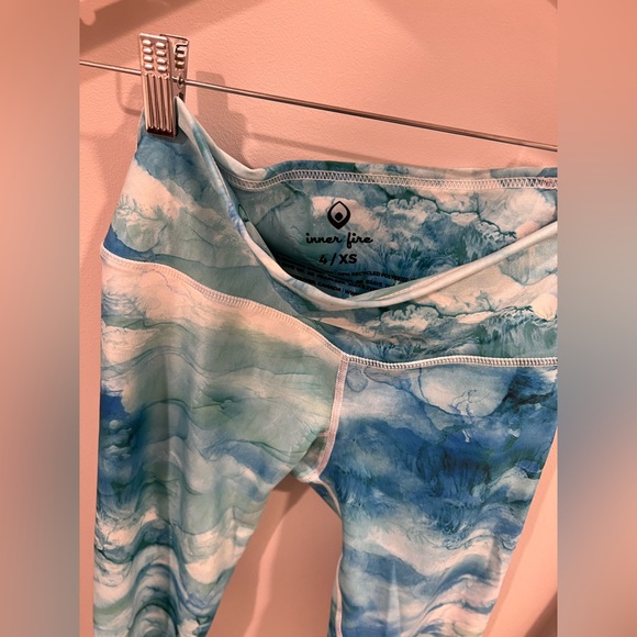 Inner Fire Crop Leggings - Picture 2 of 3